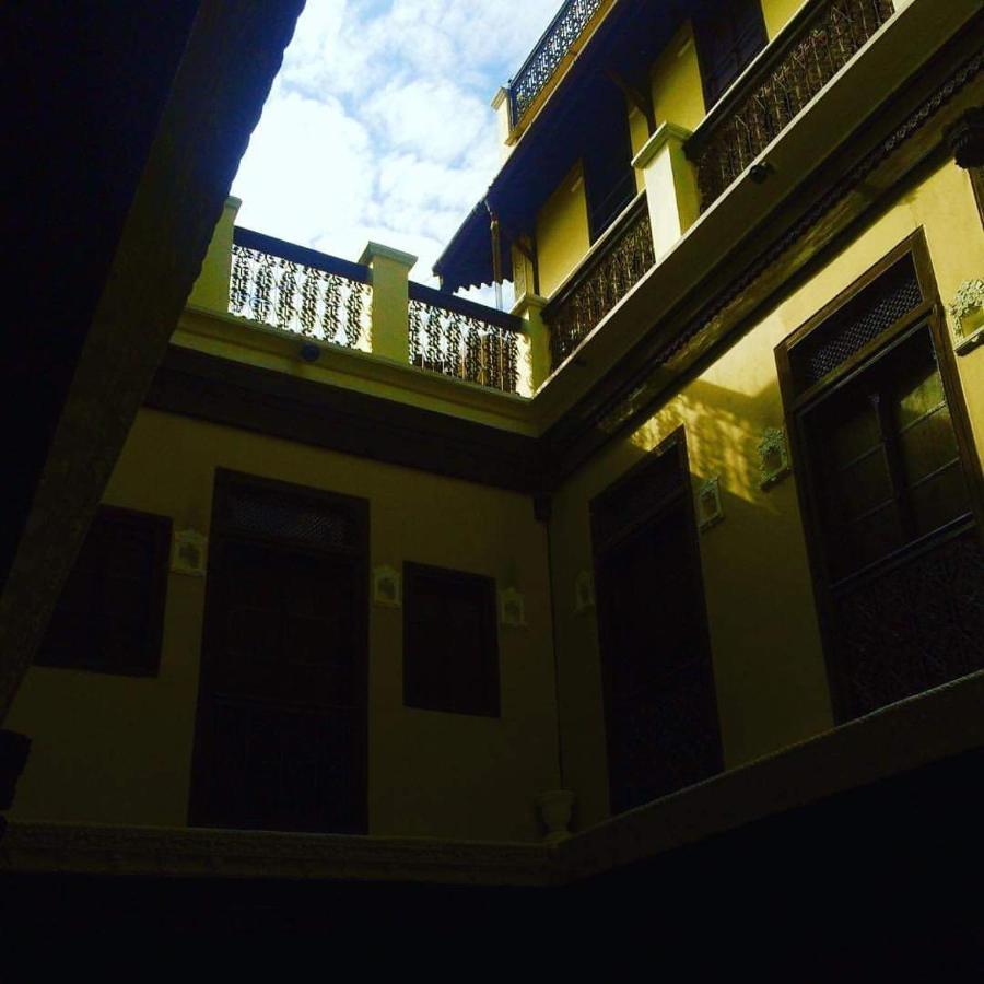 蒂万吉尼哈维里住宿加早餐旅馆 阿穆达巴 外观 照片