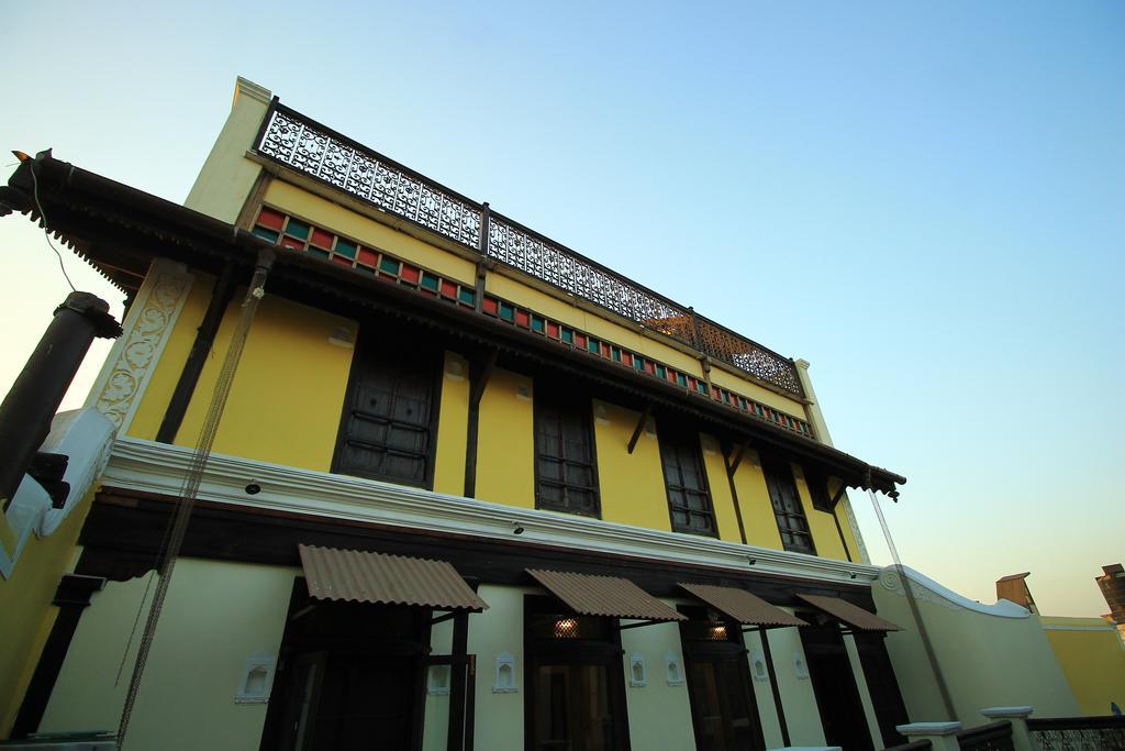 蒂万吉尼哈维里住宿加早餐旅馆 阿穆达巴 外观 照片