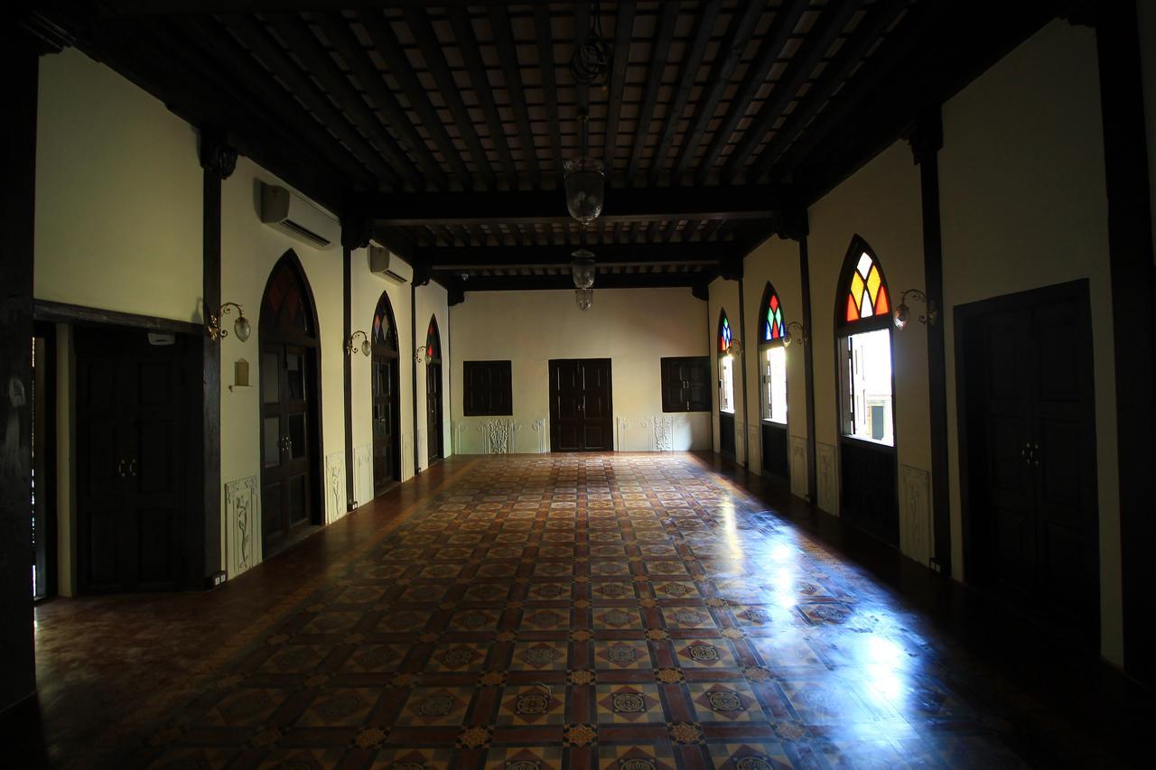 蒂万吉尼哈维里住宿加早餐旅馆 阿穆达巴 外观 照片